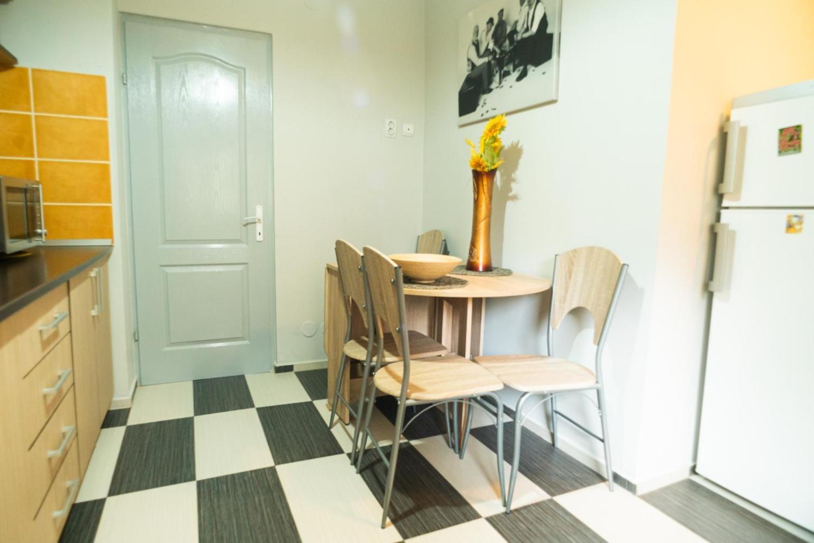 Apartament Dacul Hunedoara Zimmer foto